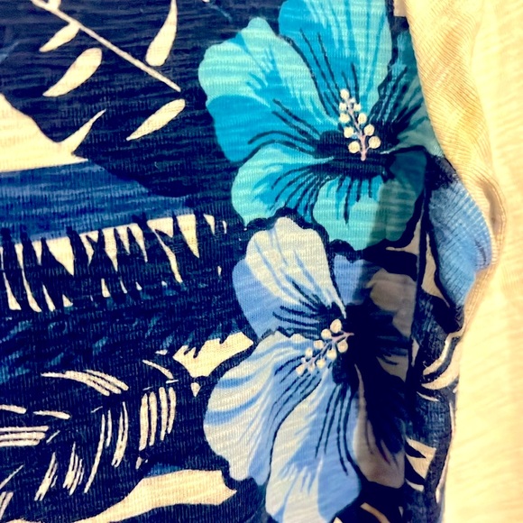 XS Tommy Bahama Women's 3/4 Sleeve Striped Boat Neck T-Shirt - Picture 5 of 6